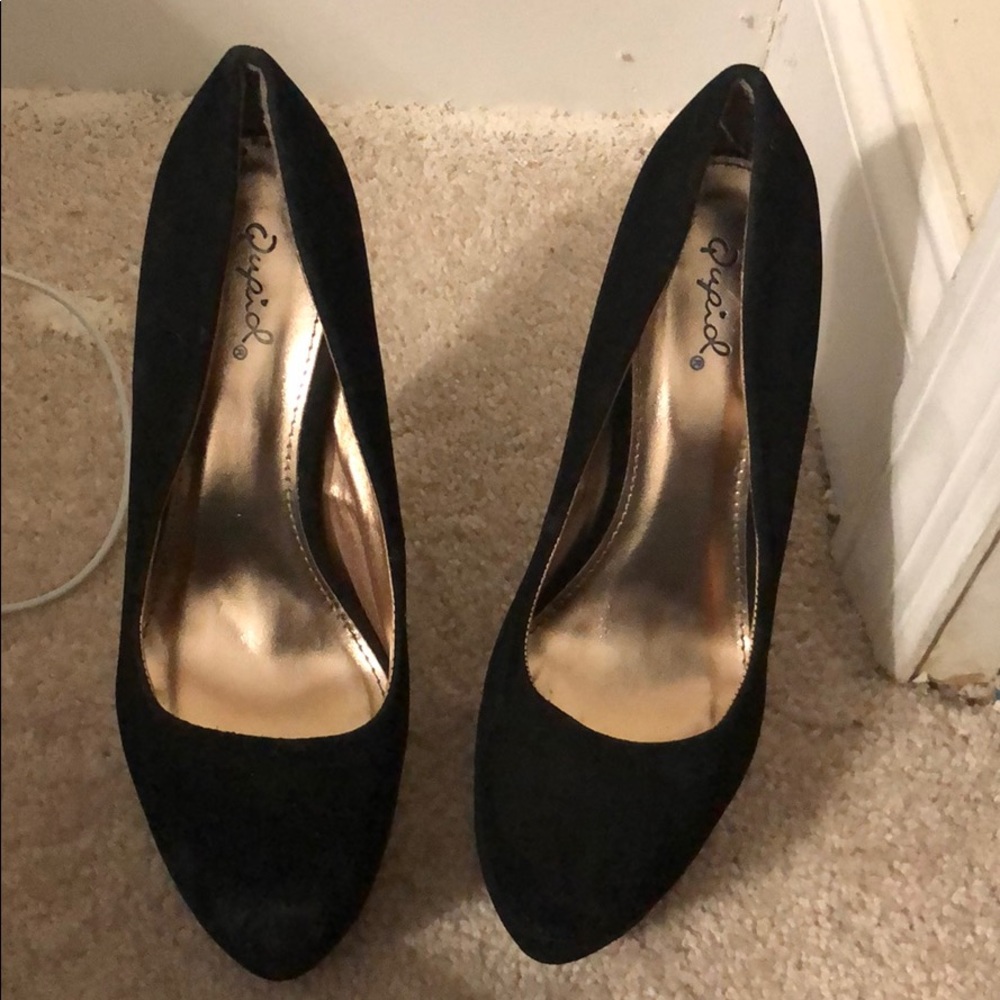 high heels black